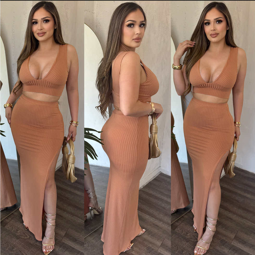 Dilcia Set (Tan)